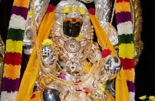 என்னதான் உழைச்சாலும் கையில சல்லிக்காசு தங்கலையா? இந்த தோஷத்தை கண்டறிந்து பரிகாரம் செய்தால் அள்ளஅள்ளப் பணம் தான்!