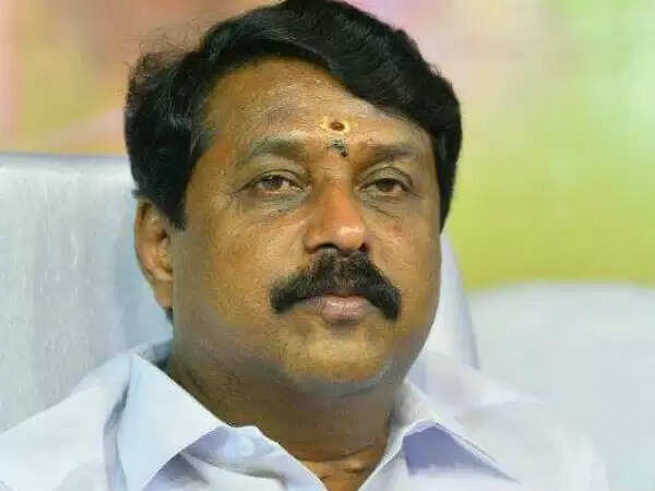 “என் உடலில் ஓடுவது அதிமுகவின் ரத்தம்தான்” : பாஜக துணைத்தலைவர் பேச்சு!!