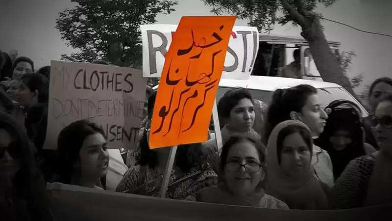 சம உரிமை கோரி வீதிக்கு வந்த பாகிஸ்தான் பெண்கள்