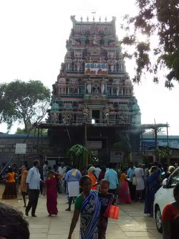 ஈசன் பள்ளிகொண்ட கோலத்தில் காட்சி தரும் அறிய தலம்…சுருட்டப்பள்ளி பள்ளிகொண்டீஸ்வரர் ஆலய சிறப்பு!