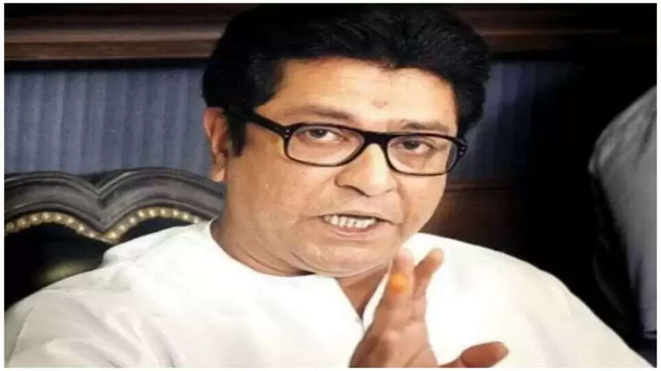 மகாராஷ்டிரா அரசியலில் புதிய திருப்பம்…. பா.ஜ.க.வின் தேவேந்திர பட்னாவிஸை சந்தித்து பேசிய ராஜ் தாக்கரே….