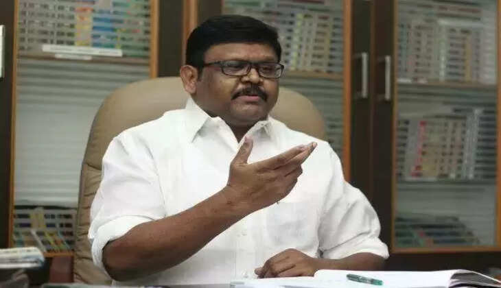 &lsquo;முன்பு பெரியார் பின்பு எம்.ஜி.ஆர். இப்போது அண்ணா.. சாயத்தால் சரித்திரத்தை வீழ்த்த முடியுமா&rdquo;: வைகை செல்வன் ட்வீட்