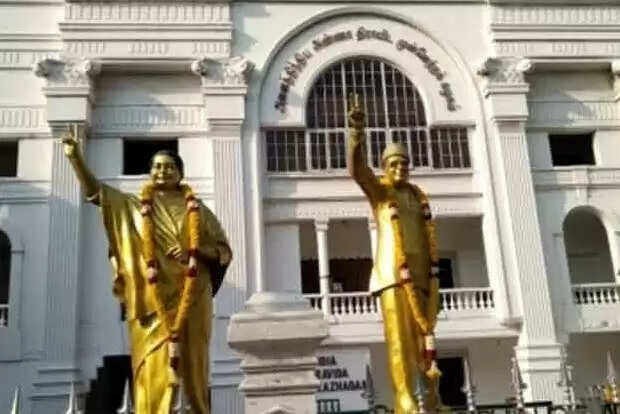 இரண்டு கட்டமாக தேர்தல் நடத்துவது ஏன்? – அதிமுக தொடர்ந்த வழக்கில் தேர்தல் ஆணையம் பதில்!