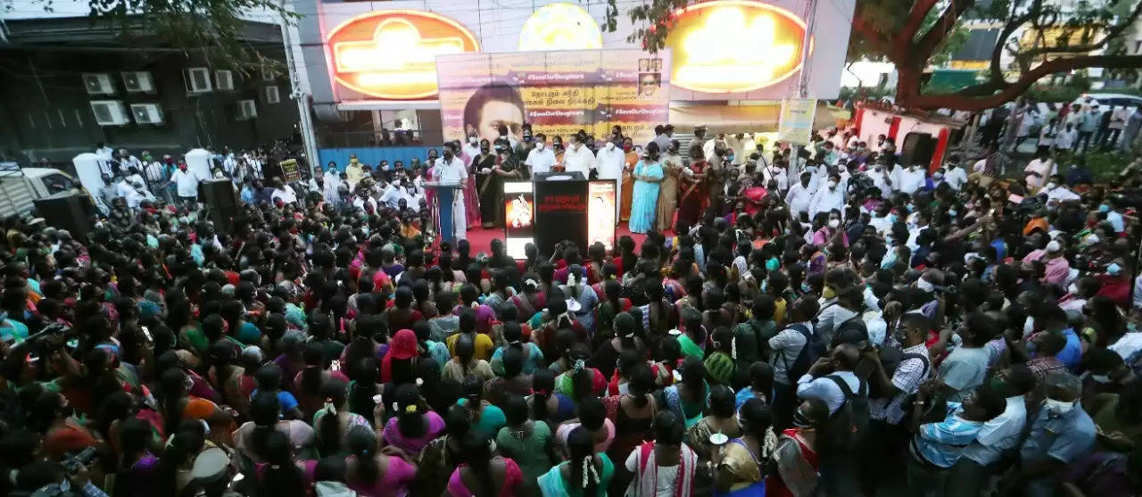 திமுக எம்.பி.கனிமொழி உள்பட 191 பேர் மீது வழக்குப்பதிவு!