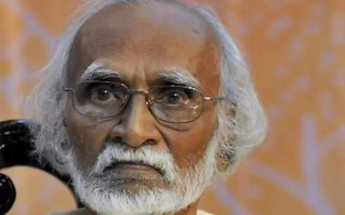 “10 வயதில் தந்தையை இழந்தேன்;  80 வயதில் எனது ஞானதந்தையை இழந்துள்ளேன்” நடிகர் சிவக்குமார் உருக்கம்!