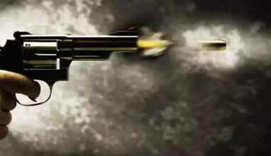 அமெரிக்காவில் தொடரும் துப்பாக்கிச்சூடு..  சிகாகோவில் 5 பேர் பலி;  16 பேர் காயம்..