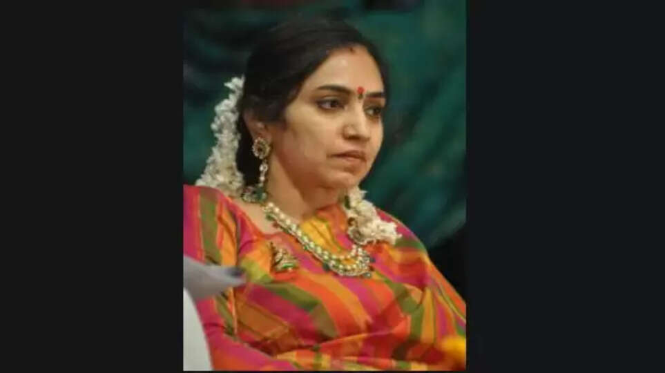 தமிழச்சி தங்கபாண்டியன்  