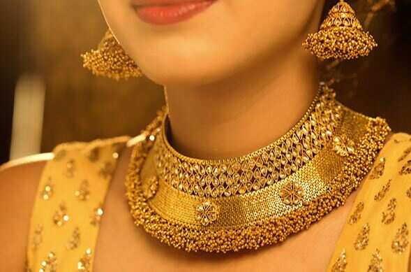 அதிரடியாக குறைந்த தங்கம் விலை.. சவரனுக்கு ரூ.472 சரிவு..
