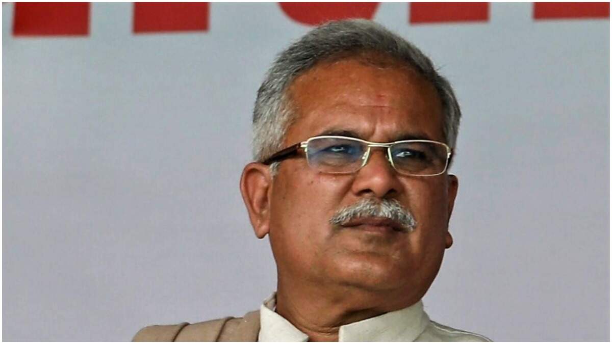 பிளவுப்படுத்தும் கட்சி இன்னும் டி-சர்ட் மற்றும் காக்கி டவுசடரில் தொங்கிக் கொண்டிருக்கிறது.. பா.ஜ.க.வை தாக்கிய பூபேஷ் பாகல்