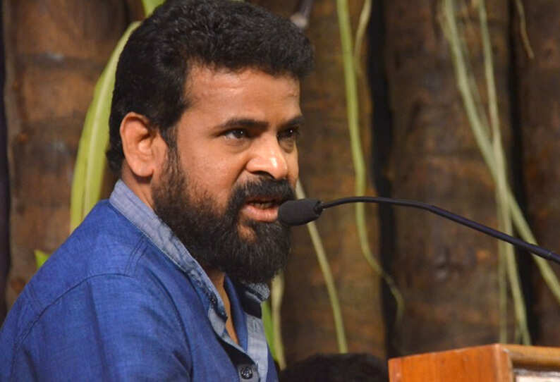 வலது சாரி சிந்தனை கொண்ட பத்திரிக்கையாளர்களையும் நான் வண்மையாக கண்டிக்கிறேன்… அமீர்