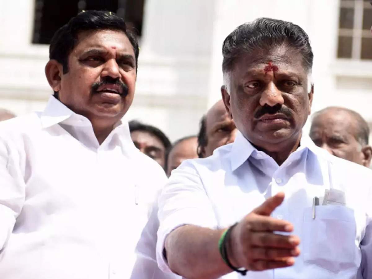 அதிமுக ஒருங்கிணைப்பாளர் தேர்தல்: ஒன்றாக வேட்புமனு தாக்கல் செய்த ஓபிஎஸ், இபிஎஸ்...