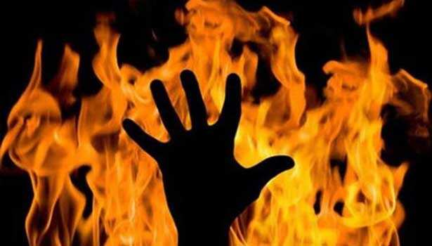சோளக்காட்டில் இளைஞர் எரித்துக் கொலை - பெரம்பலூரில் பரபரப்பு