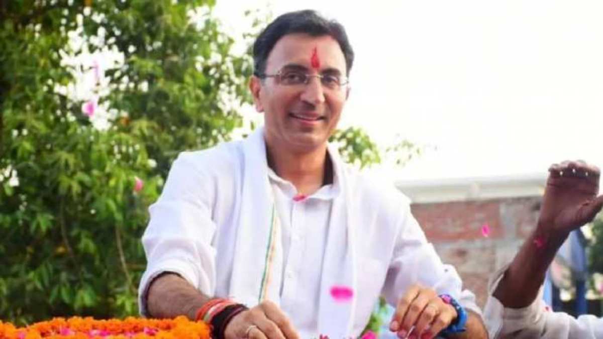 பா.ஜ.க.வில் இணைந்ததை கிண்டலடித்த கபில் சிபலுக்கு ஒராண்டு கழித்து பதிலடி கொடுத்த பா.ஜ.க. அமைச்சர் ஜிதின் பிரசாதா..