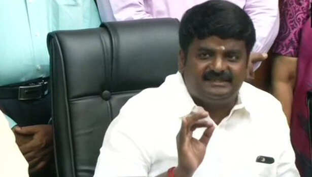 கதறி அழுது வாக்கு சேகரித்த திமுக வேட்பாளர்.. கலாய்த்த விஜயபாஸ்கர்!