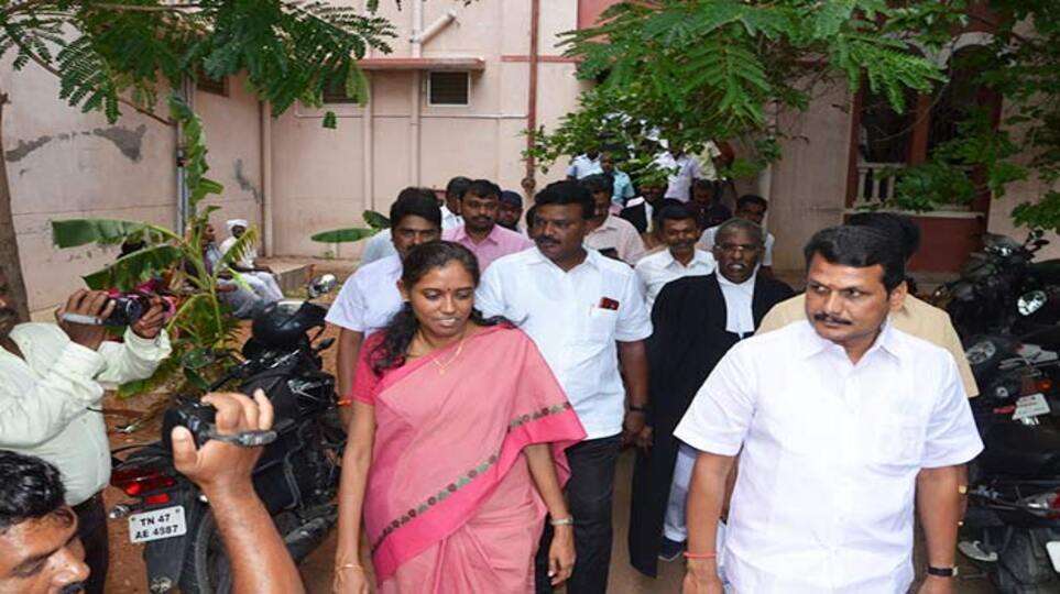 கமல் மன்னிப்பு கேட்க வேண்டுமாம்; செந்தில்பாலாஜிக்கு வக்காலத்து வாங்கும் ஜோதிமணி