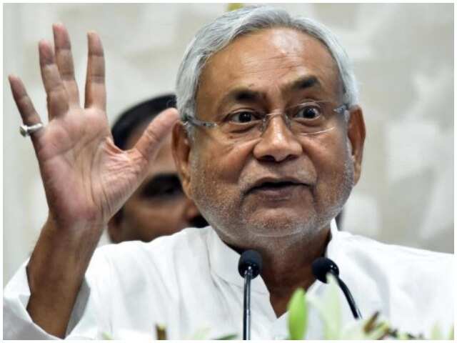 நிதிஷ் குமார் ஒரு புலம்பெயர்ந்த பறவை, கிளை தாவுவது அவரது இயல்பு... பா.ஜ.க. அமைச்சர் தாக்கு