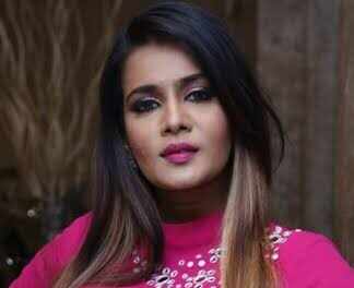 நடிகை மீரா மிதுன் தாக்கல் செய்த மனு தள்ளுபடி