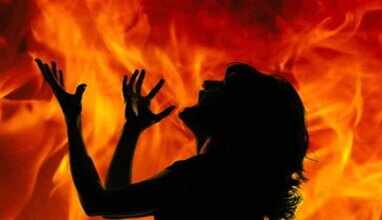 தமிழ்நாட்டில் தொடர்கதையாகும் தற்கொலை முயற்சி… நீட் அச்சத்தால் செங்கல்பட்டு மாணவி தீக்குளிப்பு!