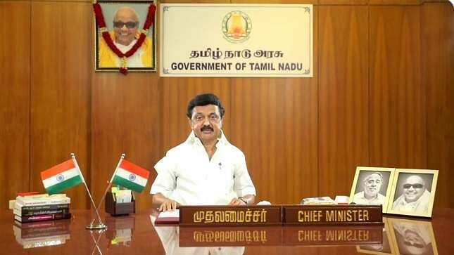 பொங்கல் பரிசு : அரிசி குடும்ப அட்டைதாரர்களுக்கு 20 பொருட்கள் அடங்கிய தொகுப்பு ; முதல்வர் அதிரடி அறிவிப்பு!!