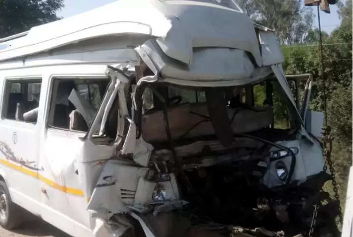 Three killed in road accident in AP as tempo traveller rams into stationary truck