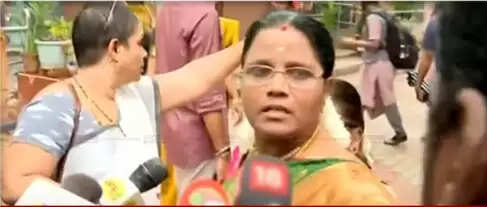 அசோக் நகர் பள்ளி தலைமை ஆசிரியை பணியிட மாற்றத்தை திரும்பபெறுக - சீமான்