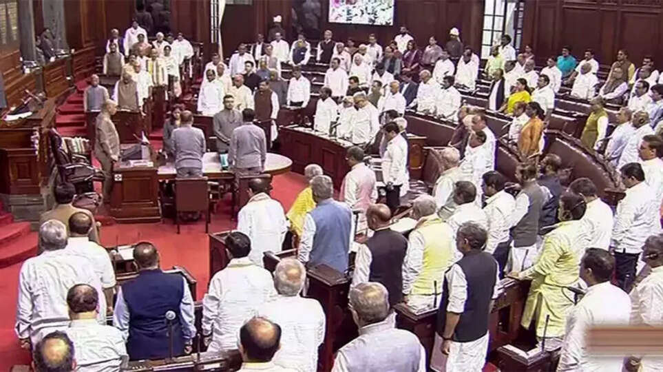 மக்களவை பிற்பகல் 2 மணி வரை ஒத்திவைப்பு.. 