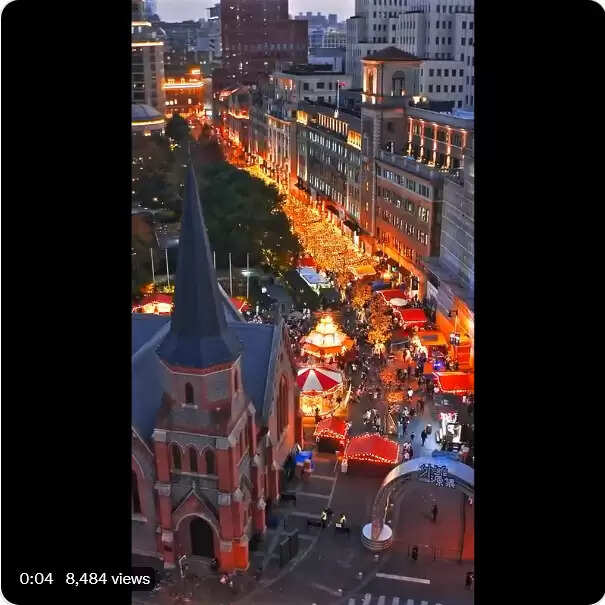 சீனாவில் களைகட்டிய கிறிஸ்துமஸ் கொண்டாட்டம்.. ஆனால் அமெரிக்காவில்..