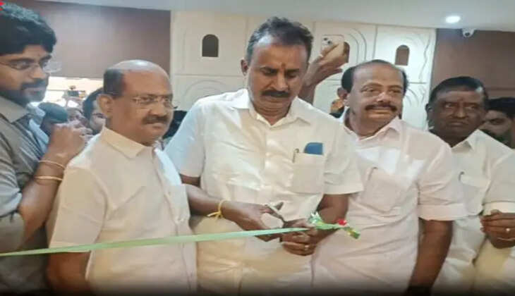 அதிமுக மாவட்ட செயலாளர்கள் கூட்டத்தை புறக்கணித்த எஸ்.பி.வேலுமணி, தங்கமணி, சிவி சண்முகம்