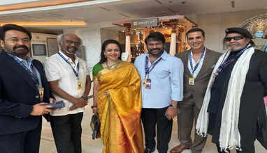 WAVES 2025: ரஜினி முதல் ஷாருக்கான் வரை.. பிரபலங்களை சந்தித்த பிரதமர் மோடி!