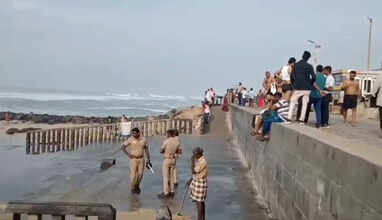 கன்னியாகுமரியில் கடல் சீற்றம் : சுற்றுலாப் பயணிகளுக்குத் தடை..!!