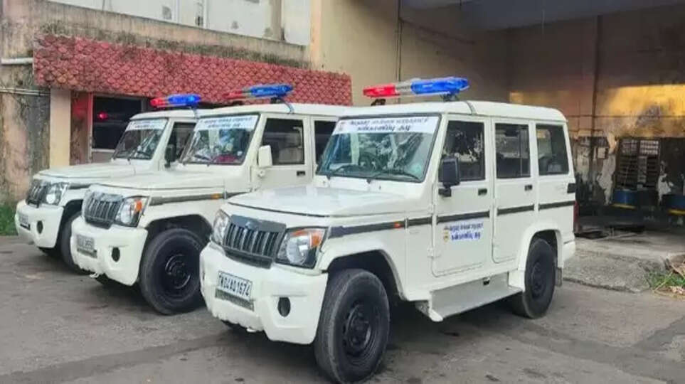 பொது இடங்களில் கொட்டப்படும் கட்டிடக்கழிவுகள்.. 3 ரோமிங் குழு அமைப்பு..  