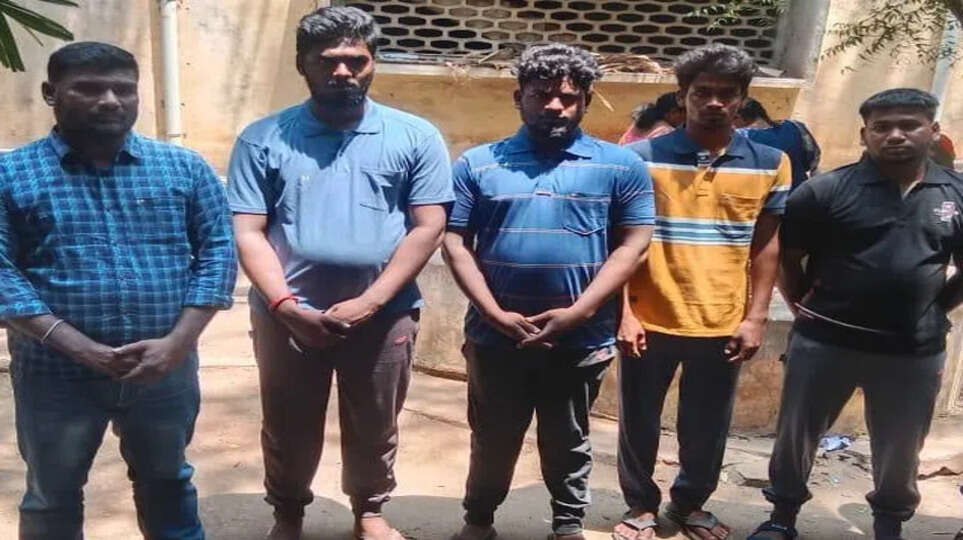 புதுச்சேரி பாஜக நிர்வாகி கொலை வழக்கு- 7 பேர் சரண்