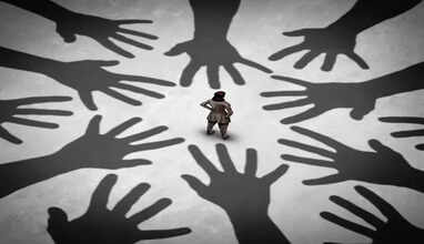 women murder by her friend for love