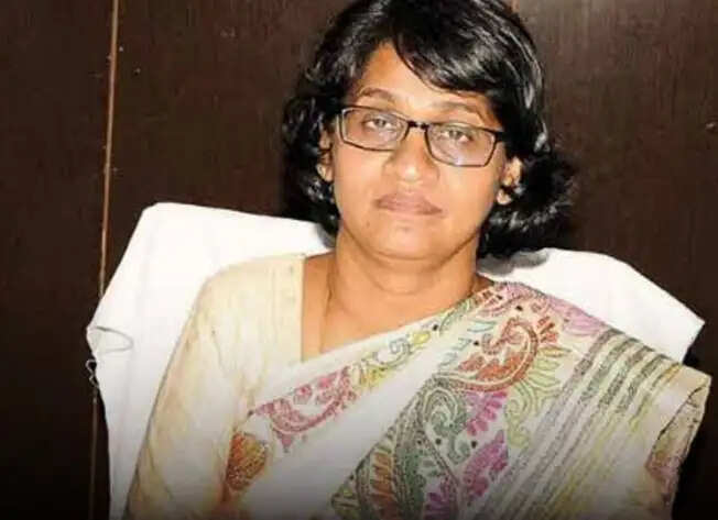 டிஎன்பிஎஸ்சி தேர்வுக் கட்டுப்பாட்டு அலுவலராக ஸ்ரீ வெங்கடபிரியா ஐஏஎஸ் பொறுப்பேற்பு