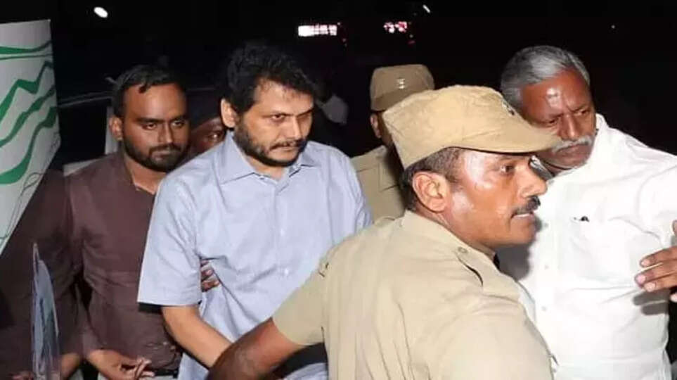 செந்தில் பாலாஜி வழக்கு: ரிக்வஸ்ட் செய்தும் கேக்கல.. வழக்கை ஒத்திவைத்த நீதிபதிகள்.. 