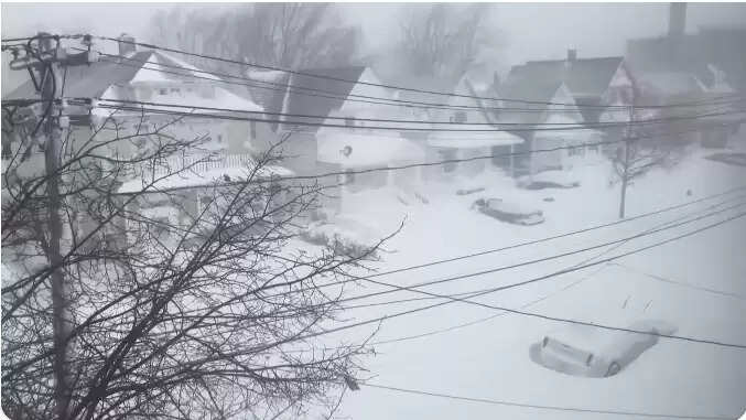 சீனாவில் களைகட்டிய கிறிஸ்துமஸ் கொண்டாட்டம்.. ஆனால் அமெரிக்காவில்..