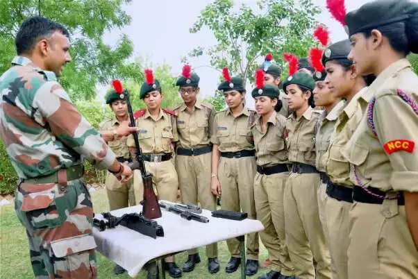 என்.சி.சி. மாணவர்கள்