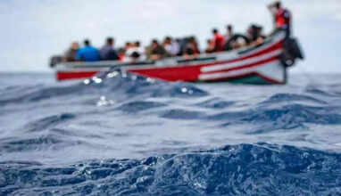 ஆற்றில் படகு கவிழ்ந்து விபத்து..  சிறுவர்கள், பெண்கள் உட்பட 24 பேர் பலி.. 