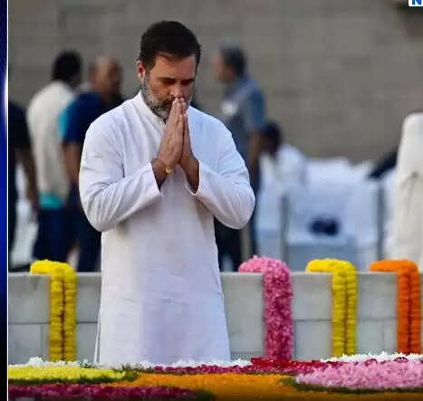  காந்தி ஜெயந்தி:  பிரதமர் மோடி, ராகுல் காந்தி மரியாதை..!