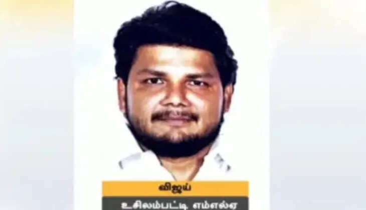 #BREAKING மேலும் ஒரு MLAவிடம் பேரம்- பரபரக்கும் அரசியல் களம்