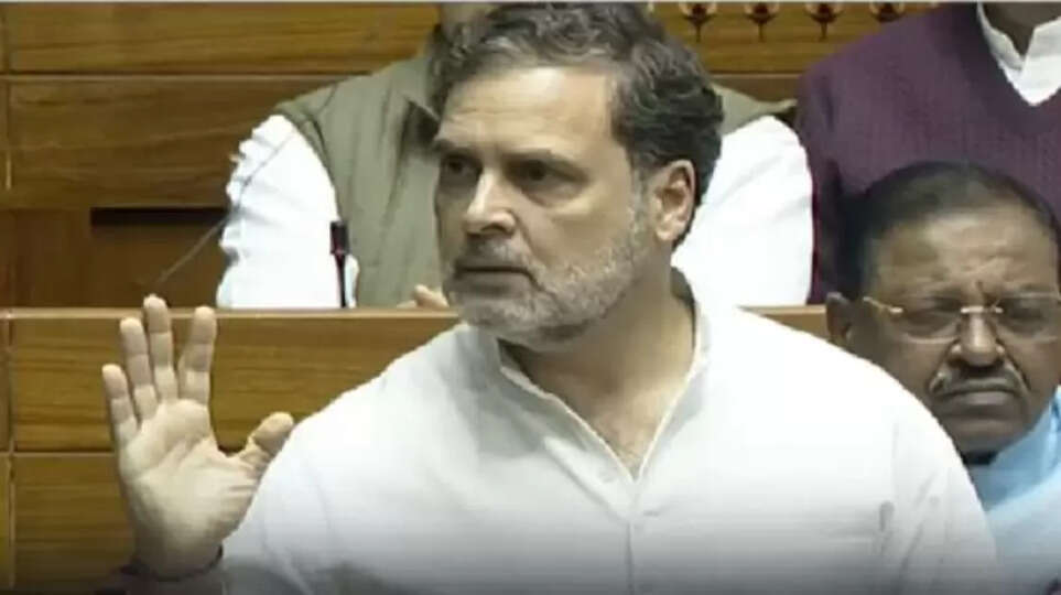 பிரேசில் மாடல் அழகிக்கு இந்திய வாக்காளர் பட்டியலில் இடம் கிடைத்தது எப்படி?- ராகுல்காந்தி