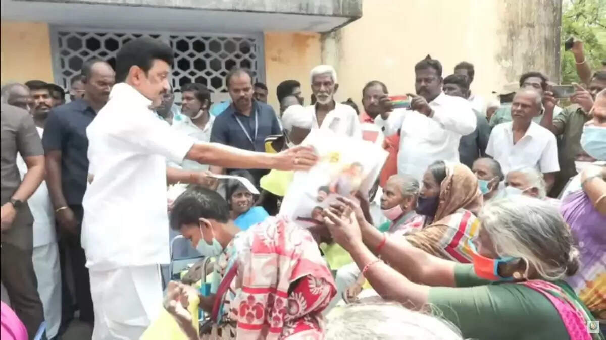 ஒலக்கூர் ஊராட்சி ஒன்றிய அலுவலகத்தில் முதல்வர் ஸ்டாலின் திடீர் ஆய்வு..