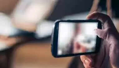 ஆபாச படம்