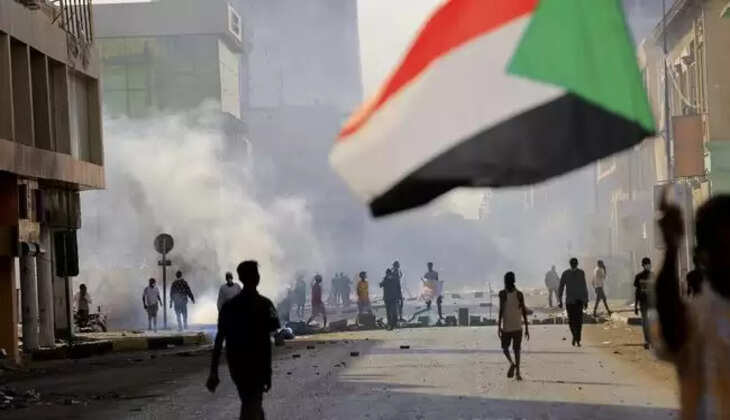 சூடான் ராணுவப்படையினர் இடையே மோதல் 