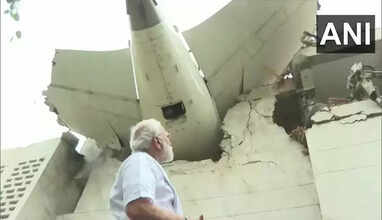  “இந்த வலியை வார்த்தைகளால் விவரிக்க முடியாது”.. அகமதாபாத்தில் ஆய்வு மேற்கொண்ட மோடி..