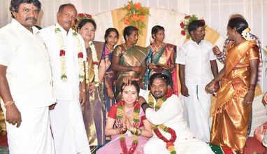 பிலிப்பைன்ஸ் நாட்டு பெண்ணை காதலித்து மணந்த கடலூர் இளைஞர்