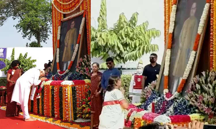 அம்பேத்கர் - மோடி