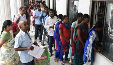 அரசு கலை அறிவியல் கல்லூரிகளில் விண்ணப்பிக்க இன்று கடைசி நாள்.. பி.காம் படிப்பில் சேர மாணவர்கள் ஆர்வம்.. 