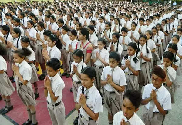 பள்ளி மாணவர்கள்