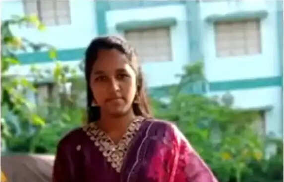 நீட் தேர்வுக்கு தயாராகி வந்த மாணவி தற்கொலை